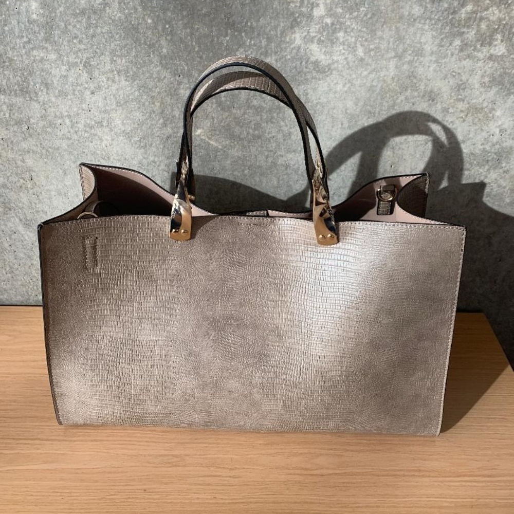 ZARA Tote in Taupe